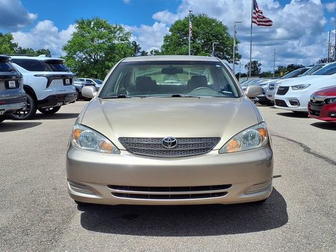 Used 2002 Toyota Camry XLE FWD image 2