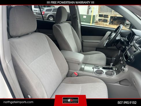 Used 2013 Toyota Highlander 4WD w/ Cold Weather Pkg image 18
