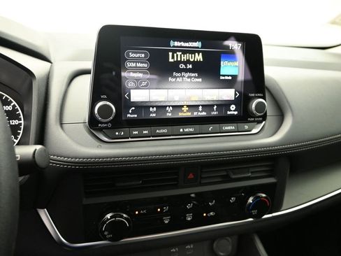 Used 2026 Nissan Rogue S image 18