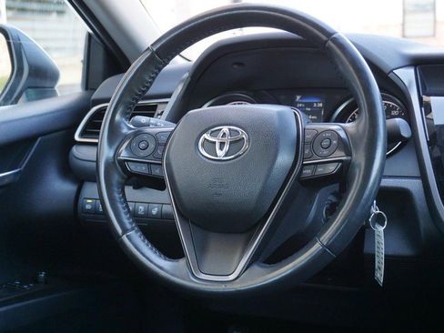 Used 2022 Toyota Camry SE image 29