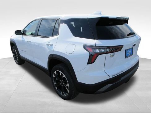 New 2026 Chevrolet Equinox LT AWD/4WD image 3