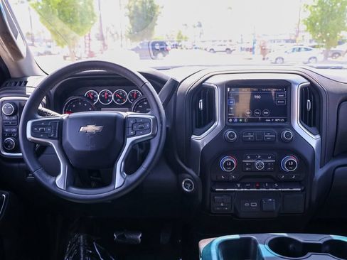 Used 2022 Chevrolet Silverado 2500 LT w/ Convenience Package AWD/4WD image 21