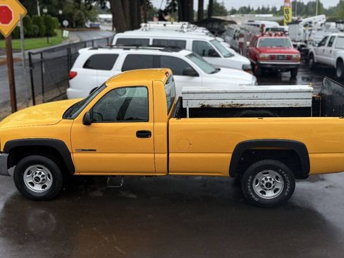 Used 2003 GMC Sierra 2500 W/T RWD image 3