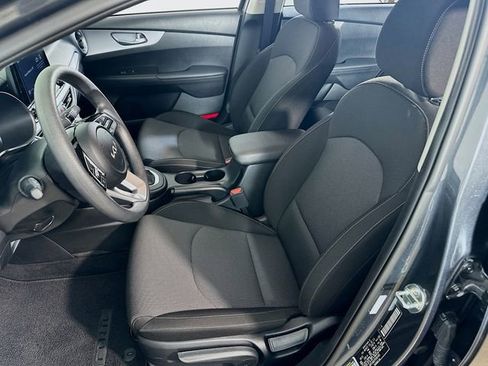 Used 2023 Kia Forte LXS w/ LXS Technology Package image 14