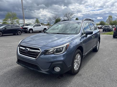 Used 2018 Subaru Outback 2.5i Premium AWD/4WD image 3