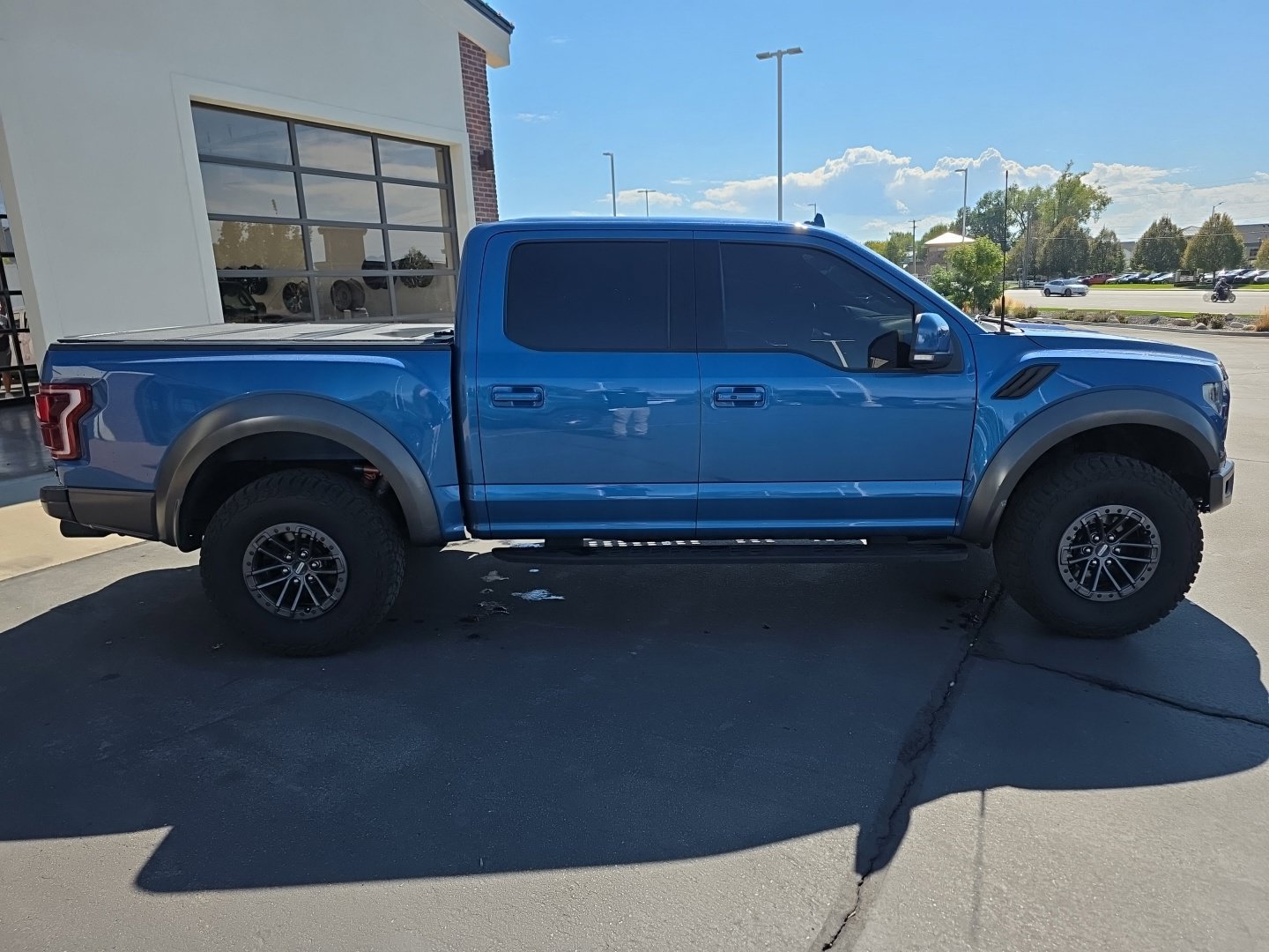 Used 2020 Ford F150 Raptor w/ Equipment Group 802A Luxury AWD/4WD image 19