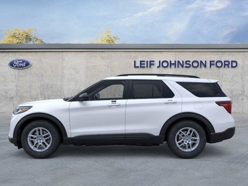 New 2026 Ford Explorer Active w/ Active Comfort Package RWD image 3