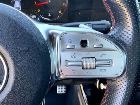 Used 2023 Mercedes-Benz CLA 250 image 24