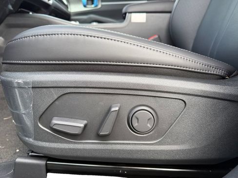 New 2025 Kia Sorento EX image 10