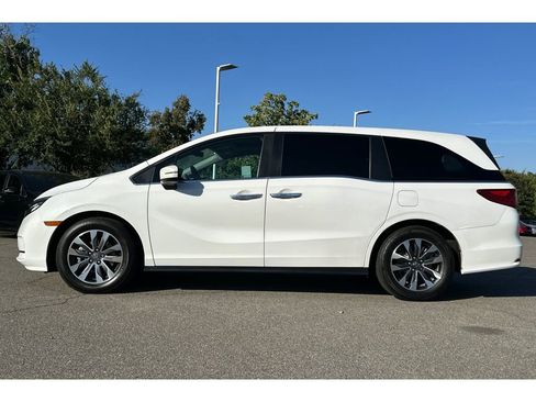 Used 2024 Honda Odyssey EX-L image 2