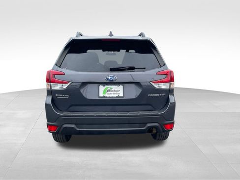 Used 2021 Subaru Forester Premium AWD/4WD image 7