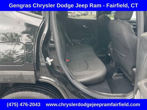 Certified 2021 Jeep Renegade Latitude AWD/4WD image 27