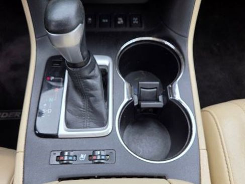 Used 2016 Toyota Highlander Limited Platinum image 7