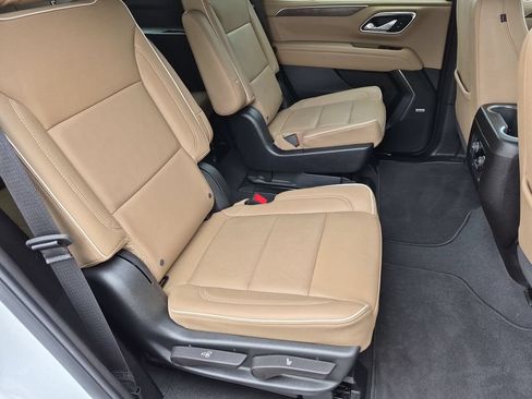 Used 2023 Chevrolet Tahoe Premier w/ Premium Package 2 AWD/4WD image 21