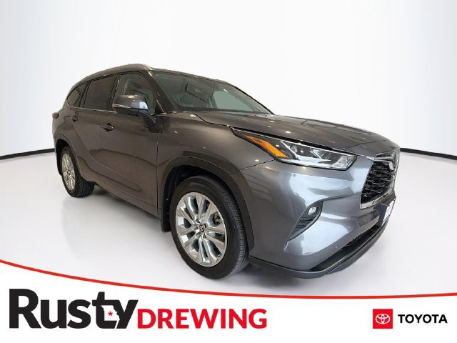 Used 2024 Toyota Highlander Limited AWD/4WD image 1