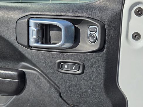 Used 2021 Jeep Wrangler Unlimited Rubicon image 24