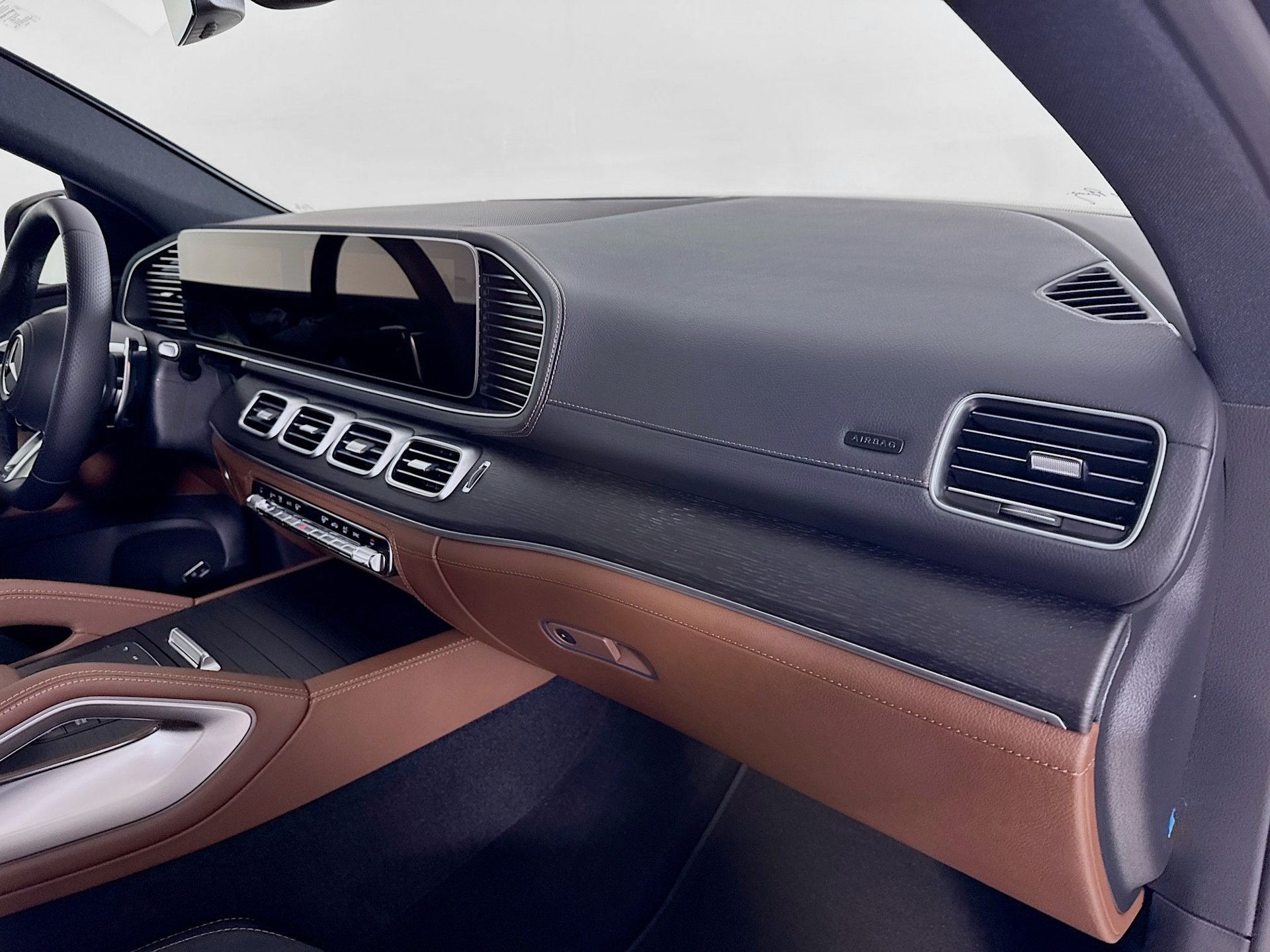 New 2026 Mercedes-Benz GLE 53 AMG 4MATIC Coupe image 32