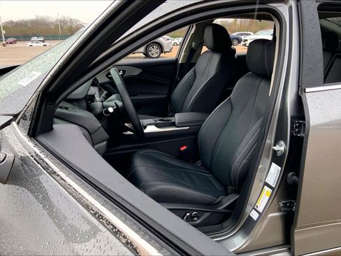 Certified 2025 Acura TLX w/ Technology Package image 7