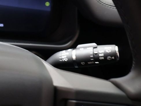 New 2025 Land Rover Defender 110 S image 27