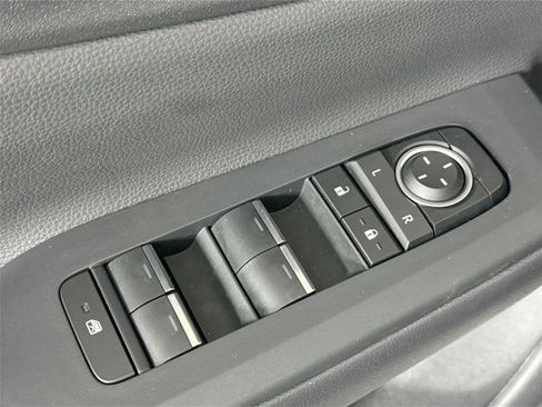 Certified 2025 Toyota Prius Plug-In Hybrid FWD image 27