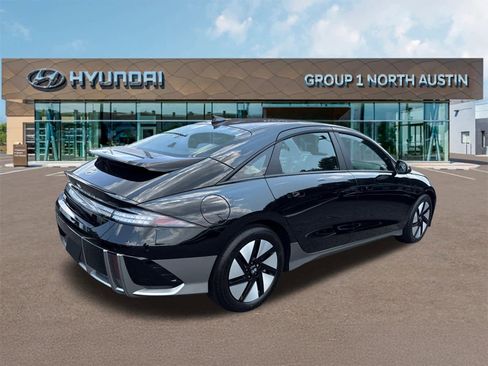 New 2025 Hyundai Ioniq 6 SE image 5