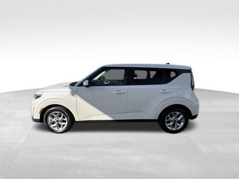 Used 2024 Kia Soul LX w/ Option Group 015 image 8