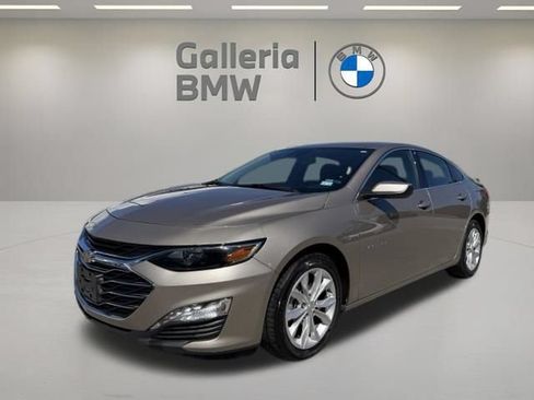 Used 2025 Chevrolet Malibu LT FWD image 1