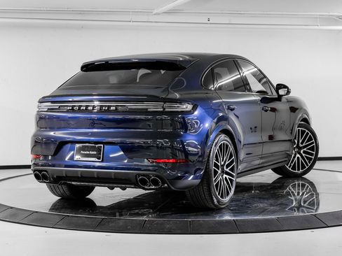 New 2026 Porsche Cayenne Coupe AWD/4WD image 7