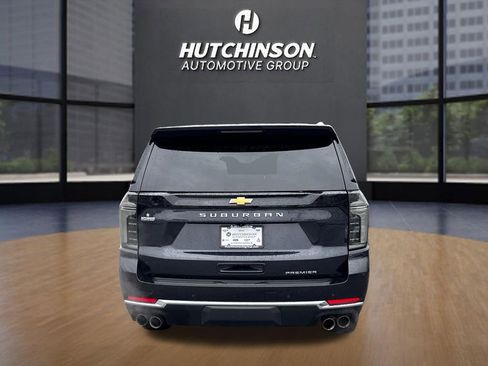 Certified 2025 Chevrolet Suburban Premier image 6