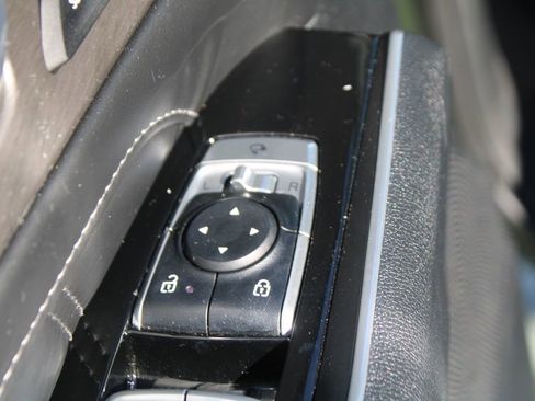 Certified 2024 Kia Sorento SX Prestige image 22