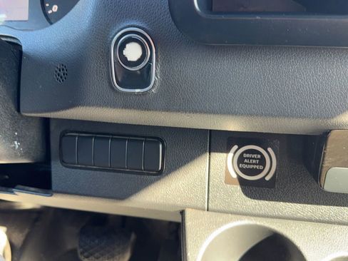 Used 2019 Mercedes-Benz Sprinter 144 image 14