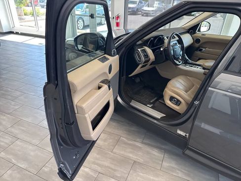 Used 2017 Land Rover Range Rover Sport HSE AWD/4WD image 19