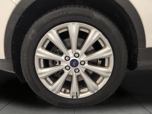 Used 2017 Ford Escape Titanium AWD/4WD image 3