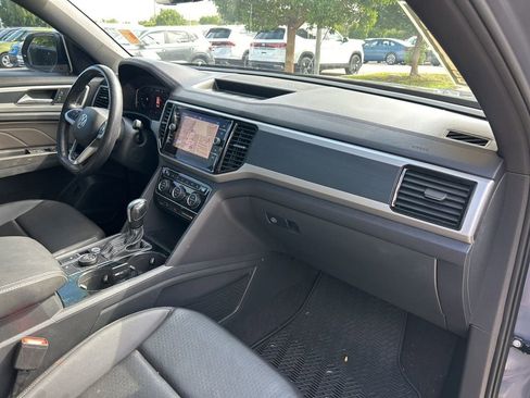 Used 2022 Volkswagen Atlas Cross Sport SEL R-Line image 37