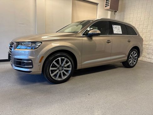 Used 2019 Audi Q7 3.0T Prestige w/ Prestige Package AWD/4WD image 16