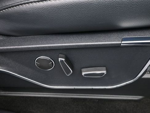 Used 2022 Ford F150 Lariat w/ Equipment Group 502A High image 24