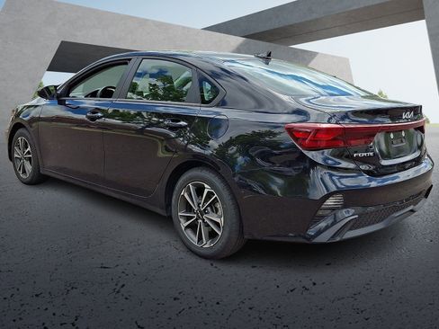 Used 2024 Kia Forte LXS FWD image 5