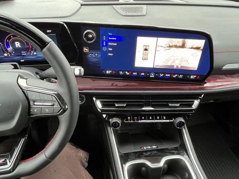 New 2026 Chevrolet Traverse RS w/ LPO, Floor Liner Package image 12