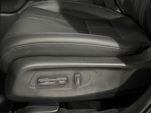 New 2026 Honda HR-V EX-L image 25