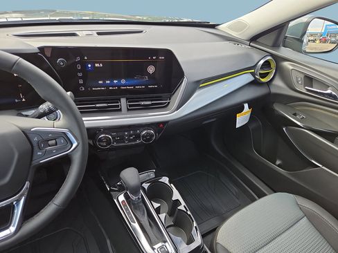 New 2026 Chevrolet Trax LT w/ LT Convenience Package image 14