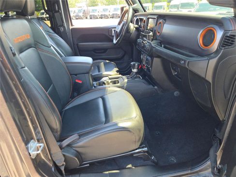 Used 2021 Jeep Gladiator Mojave AWD/4WD image 12