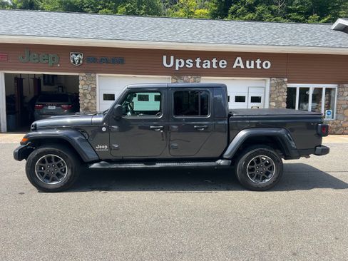 Used 2021 Jeep Gladiator Overland image 8