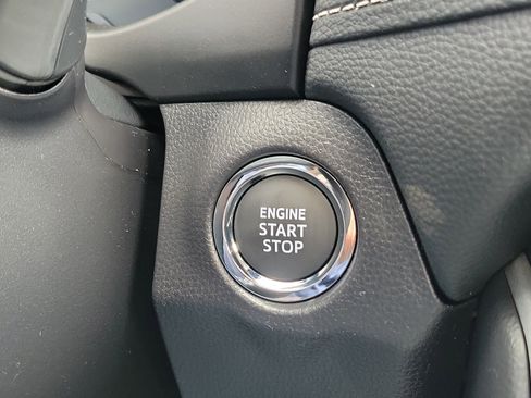 Used 2025 Toyota RAV4 XLE image 26