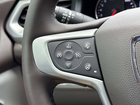 Used 2023 GMC Acadia SLT w/ Technology Package FWD image 18