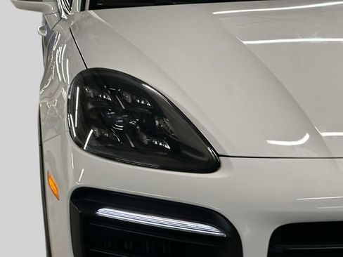 Used 2022 Porsche Cayenne GTS AWD/4WD image 9