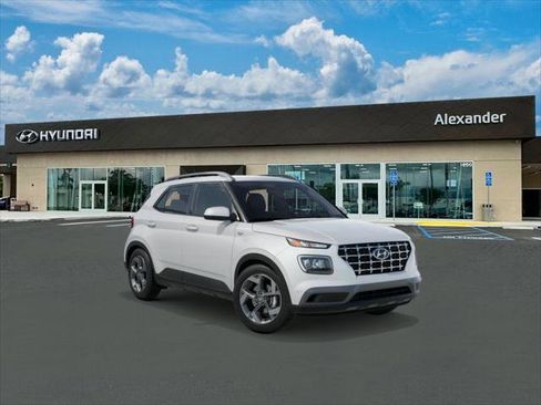 New 2026 Hyundai Venue SEL image 2