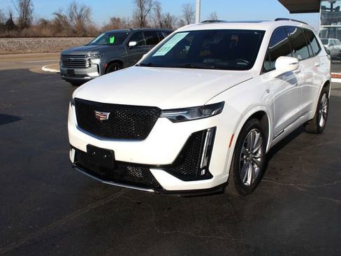 Used 2021 Cadillac XT6 Sport image 2
