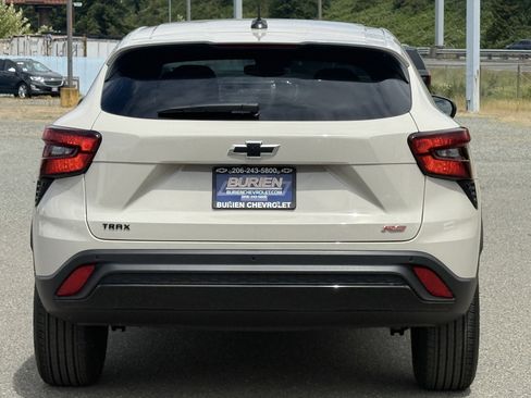 New 2026 Chevrolet Trax RS w/ Driver Confidence Package FWD image 4
