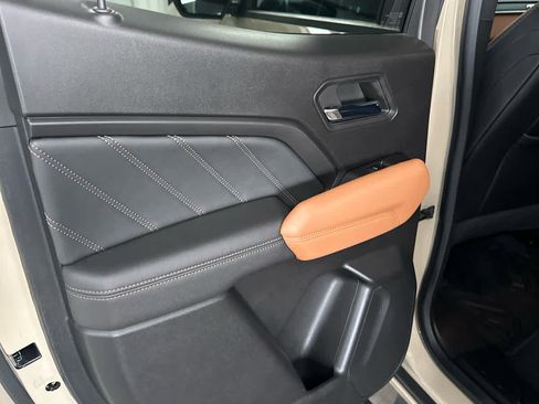 Used 2023 GMC Canyon AT4 w/ AT4 Premium Package image 23