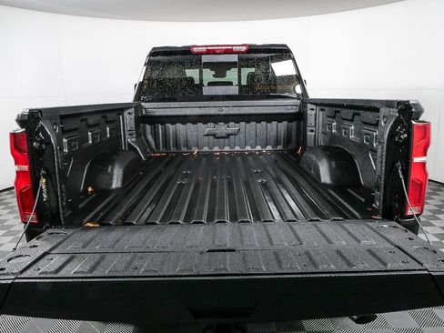 New 2026 Chevrolet Silverado 2500 ZR2 image 32